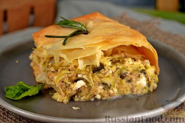 Пирог из теста фило, с кабачково-сырной начинкой