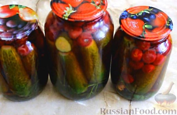 Огурцы, маринованные с вишней, на зиму