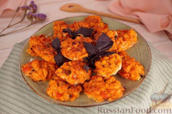 Рубленые куриные котлеты с кукурузой и сыром (в духовке)