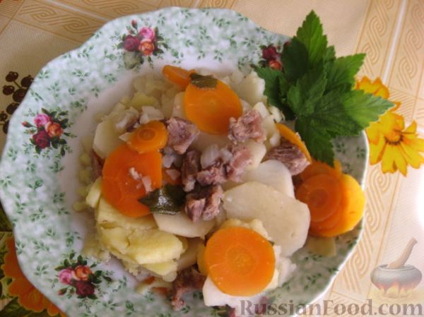 Говядина в листьях смородины