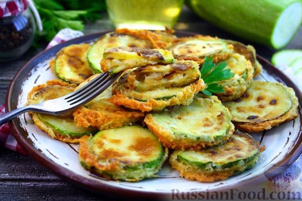 Кабачки, жаренные с сырно-чесночной начинкой